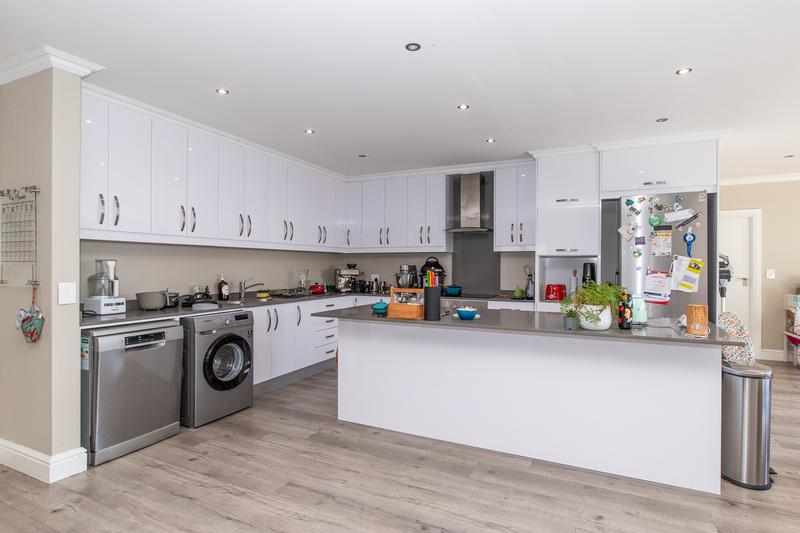 To Let 3 Bedroom Property for Rent in Constantia Western Cape